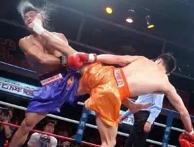 2分钟散打讲堂：既能攻又能防的绝招——侧踹腿